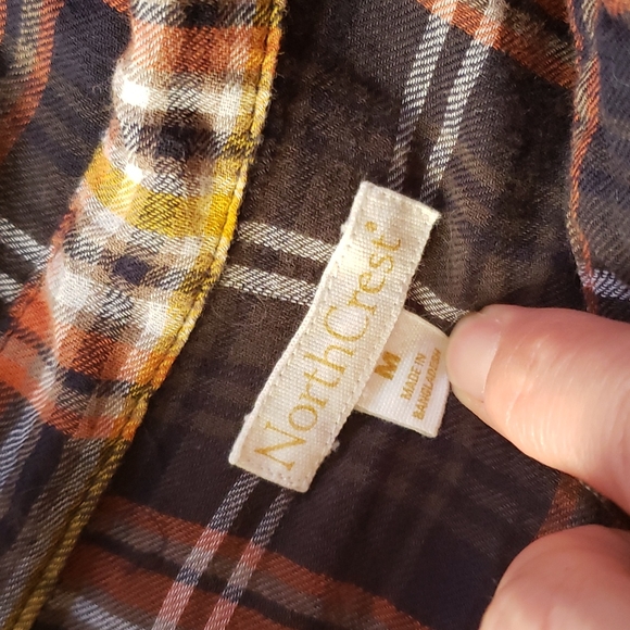 Light wt plaid button down szM - Picture 3 of 9